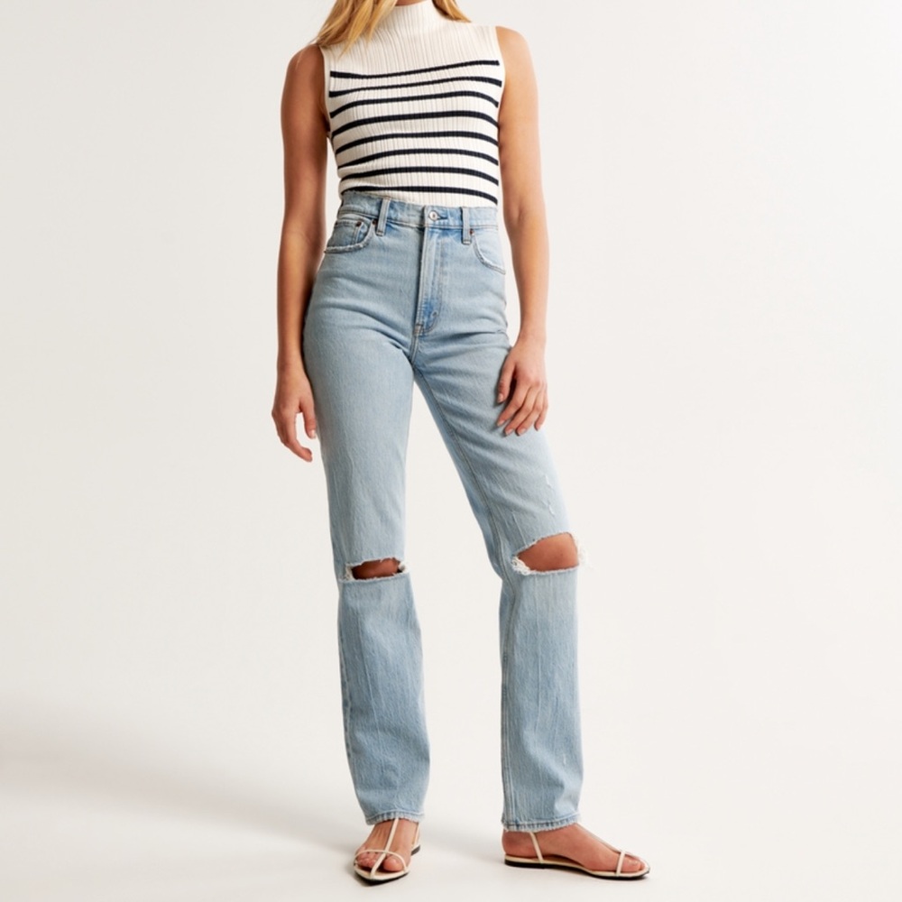 Abercrombie Ultra High Rise 90s Straight Jean - Picture 2 of 5
